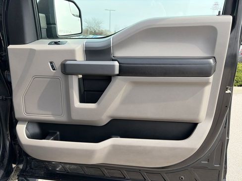 Used 2015 Ford F150 XLT w/ Equipment Group 301A Mid image 11