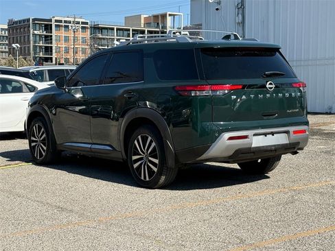 Used 2023 Nissan Pathfinder Platinum image 8