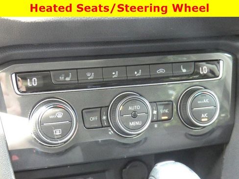 Used 2021 Volkswagen Tiguan SEL image 23