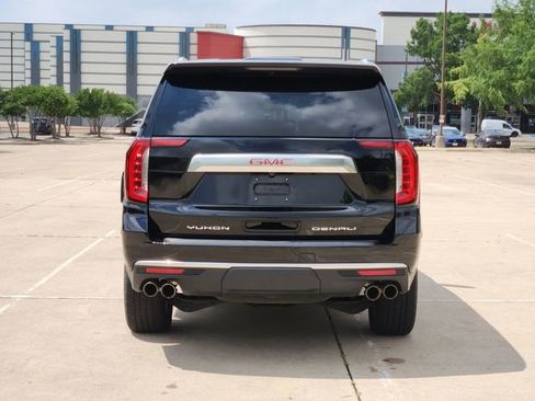 Used 2023 GMC Yukon Denali w/ LPO, Floor Liner Package AWD/4WD image 6