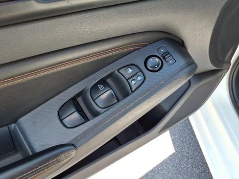 Used 2022 Nissan Altima 2.5 SR FWD image 18