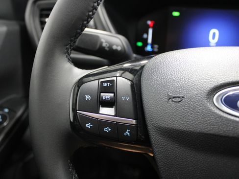 Used 2023 Ford Escape Active AWD/4WD image 39