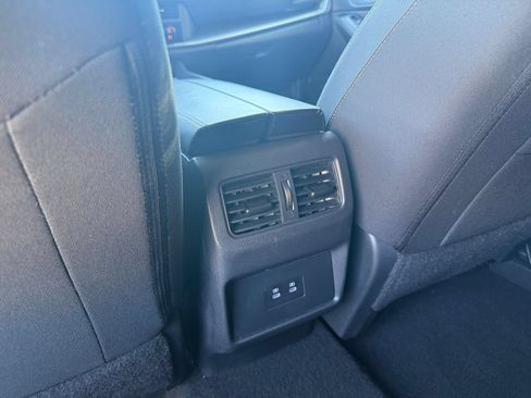 Used 2025 Nissan Rogue SV FWD image 24