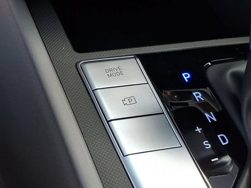 New 2026 Hyundai Elantra SE FWD image 23