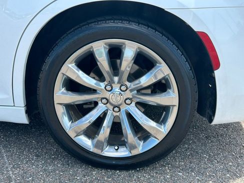 Used 2018 Chrysler 300 Limited RWD image 55