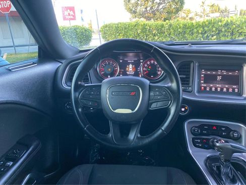 Used 2020 Dodge Challenger SXT RWD image 13
