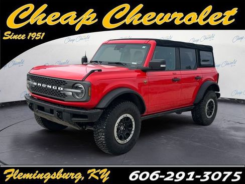Used 2022 Ford Bronco Badlands image 1