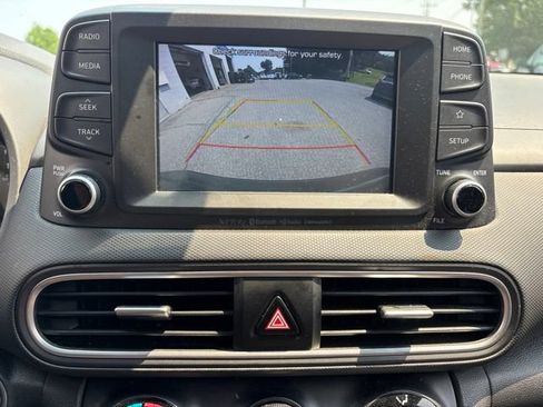 Used 2021 Hyundai Kona SEL Plus AWD/4WD image 18