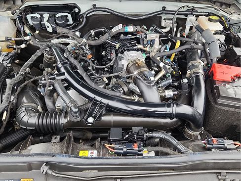 Certified 2024 Ford Bronco Black Diamond image 28