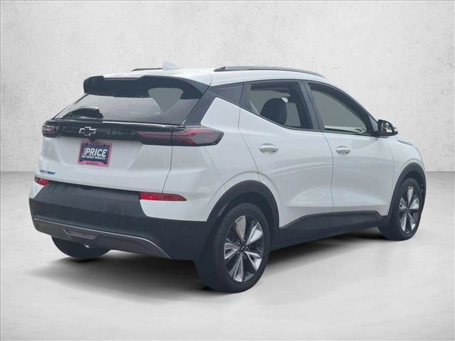 Used 2023 Chevrolet Bolt EUV LT w/ Convenience Package FWD image 5