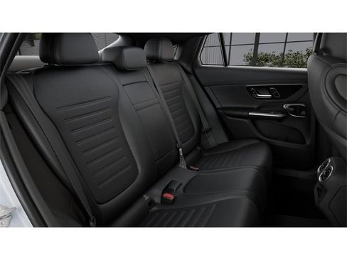 New 2025 Mercedes-Benz GLC 300 4MATIC image 5