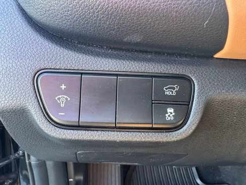 Used 2024 Kia Seltos SX w/ SX Sunroof Package AWD/4WD image 22