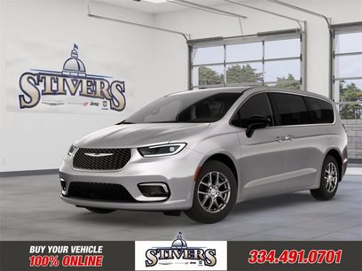 New 2026 Chrysler Pacifica Select
