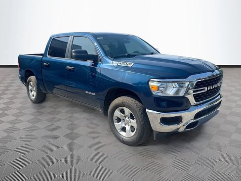 Used 2023 RAM 1500 Big Horn AWD/4WD image 4