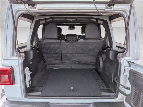 Used 2024 Jeep Wrangler Unlimited Rubicon AWD/4WD image 6