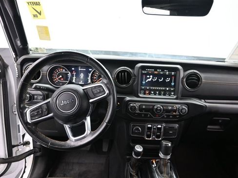 Used 2021 Jeep Gladiator Overland AWD/4WD image 18