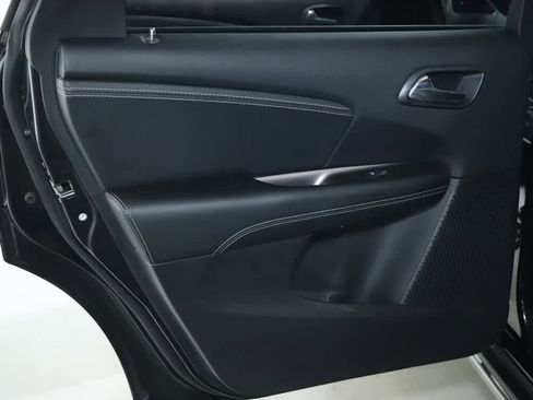 Used 2017 Dodge Journey Crossroad w/ Popular Equipment Group image 13