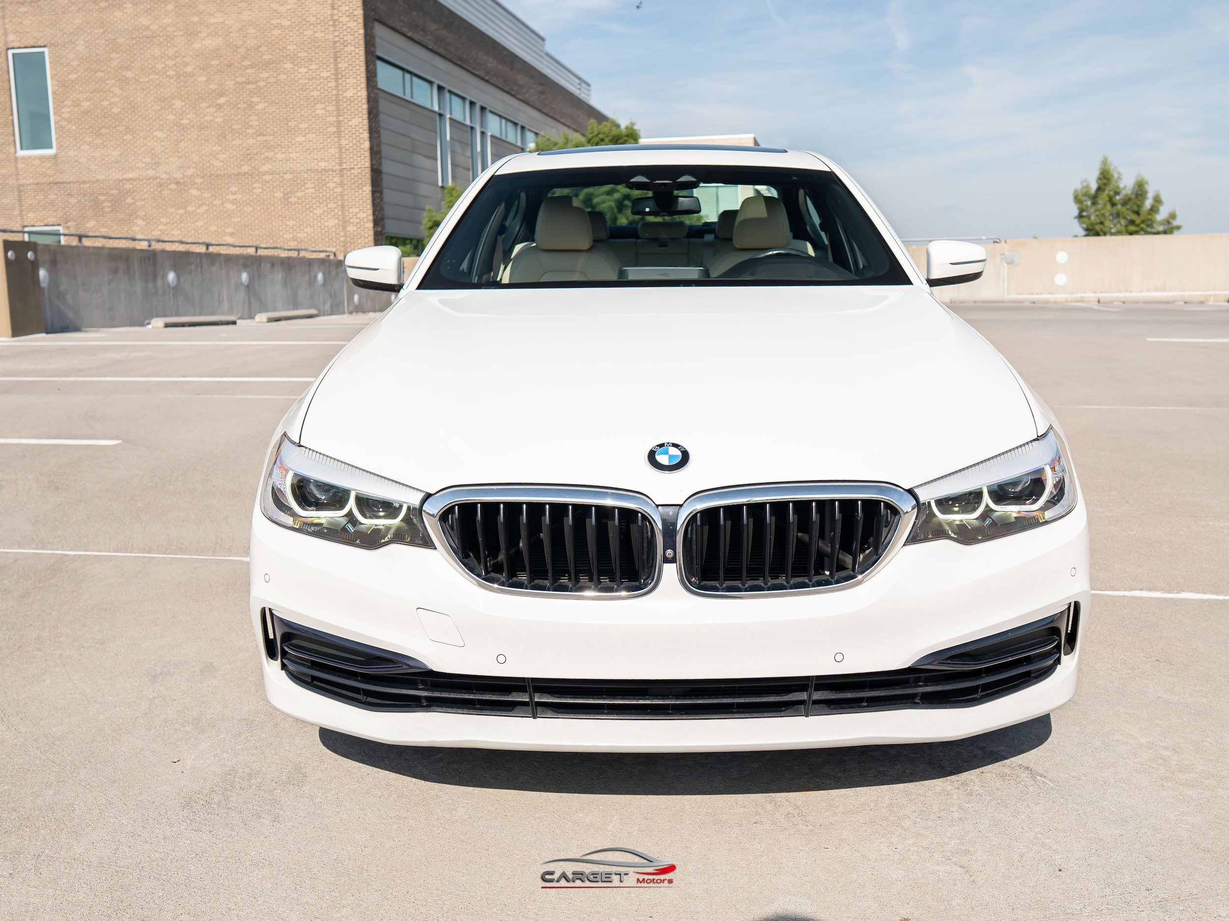 Used 2020 BMW 540i w/ Premium Package RWD image 2