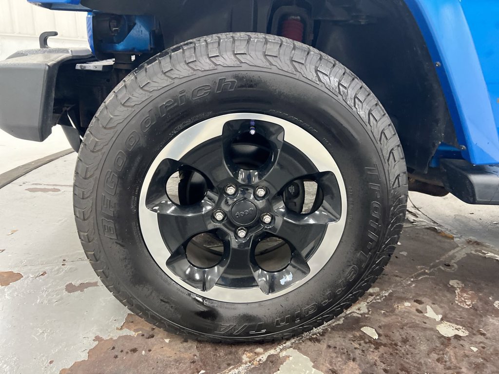 Used 2014 Jeep Wrangler Unlimited Sahara AWD/4WD image 24