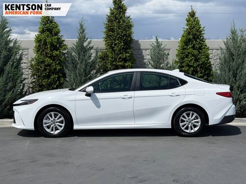 Used 2026 Toyota Camry LE FWD image 4
