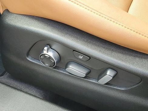 Certified 2023 Cadillac XT4 Premium Luxury FWD image 21