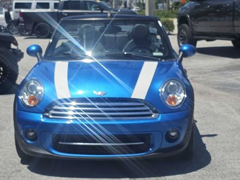 Used 2012 MINI Cooper Convertible image 18