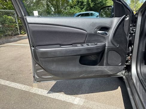 Used 2013 Chrysler 200 LX FWD image 15