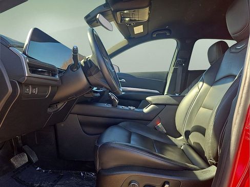 Used 2024 Cadillac XT4 Premium Luxury image 25