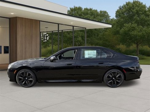 New 2026 BMW 750e xDrive 750e xDrive image 13