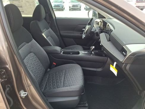 New 2026 Nissan Kicks SV w/ SV Premium Package image 28