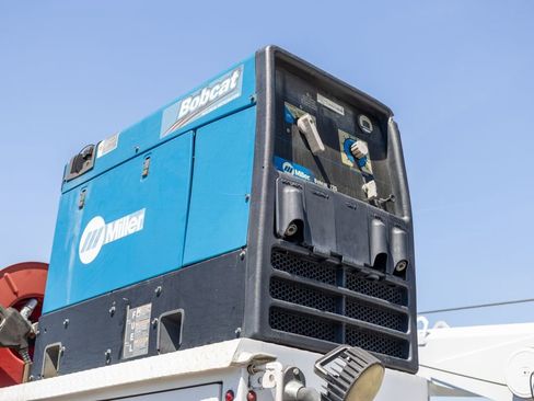 Used 2016 Ford F550 4x4 SuperCab Super Duty image 26