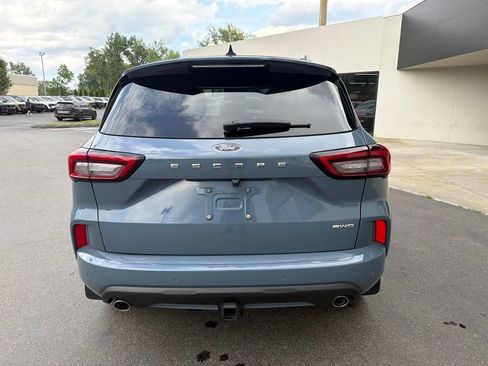 Used 2023 Ford Escape ST-Line Elite w/ Premium Technology Package AWD/4WD image 9