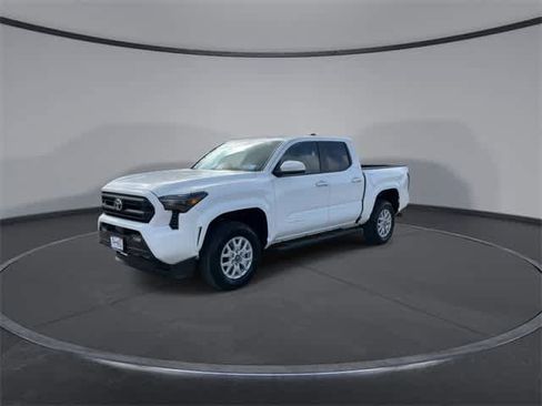 Certified 2025 Toyota Tacoma SR5 image 4