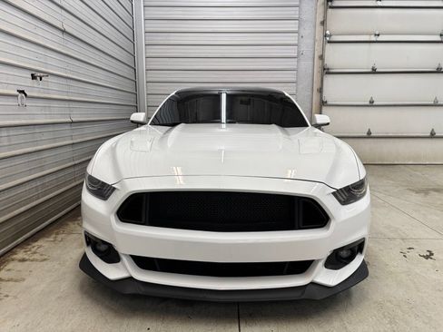 Used 2017 Ford Mustang GT Premium w/ GT Performance Package RWD image 2