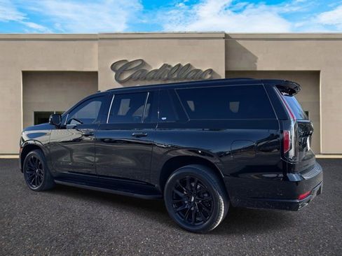 Certified 2023 Cadillac Escalade ESV Sport w/ LPO, ONYX Package image 5