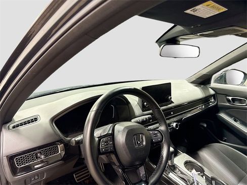 Used 2025 Honda Civic Sport image 11