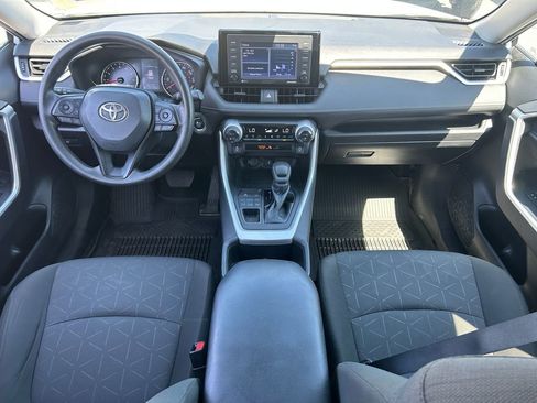Used 2022 Toyota RAV4 XLE AWD/4WD image 30
