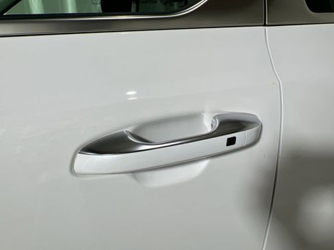 Used 2024 Kia Telluride S w/ S Sunroof Package image 12