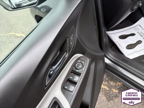 Used 2019 Chevrolet Equinox LS w/ LS Convenience Package FWD image 15