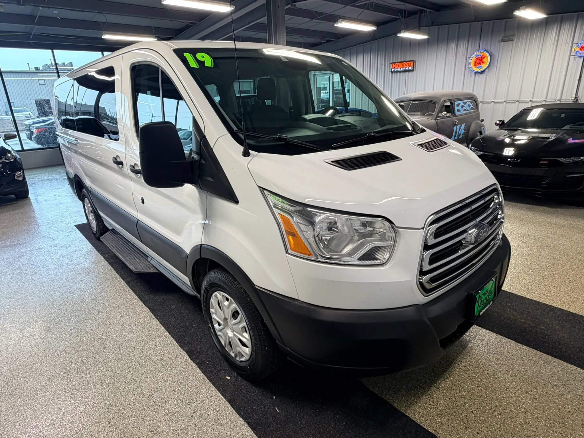 Used 2019 Ford Transit 150 XLT RWD image 2