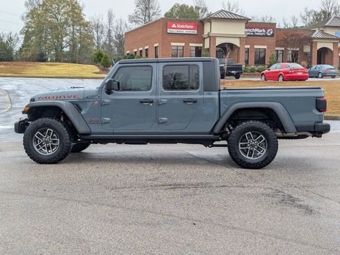 Used 2024 Jeep Gladiator Mojave w/ Convenience Group AWD/4WD image 28