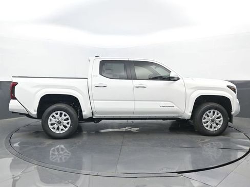 New 2026 Toyota Tacoma SR5 AWD/4WD image 2
