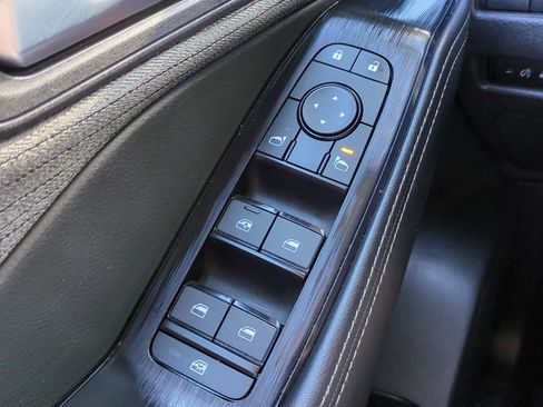 Used 2023 Nissan Rogue SV image 22