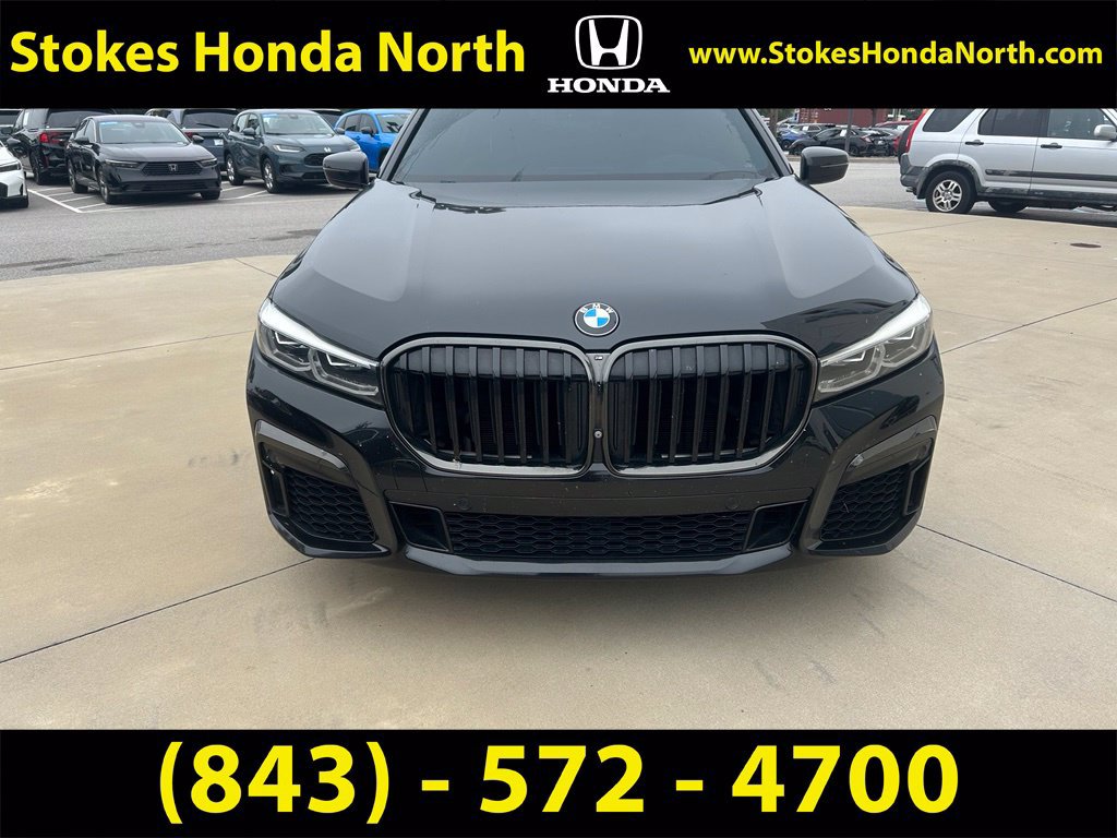 Used 2020 BMW 740i w/ Luxury Rear Seating Package RWD image 2