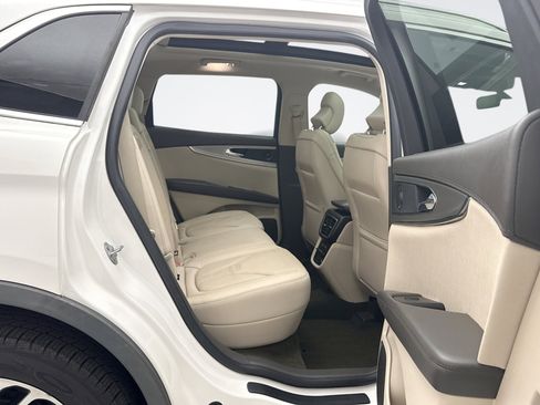 Used 2019 Lincoln Nautilus Reserve w/ Driver Assistance Package image 20