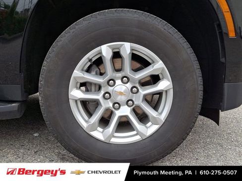 Certified 2025 Chevrolet Suburban LT AWD/4WD image 10