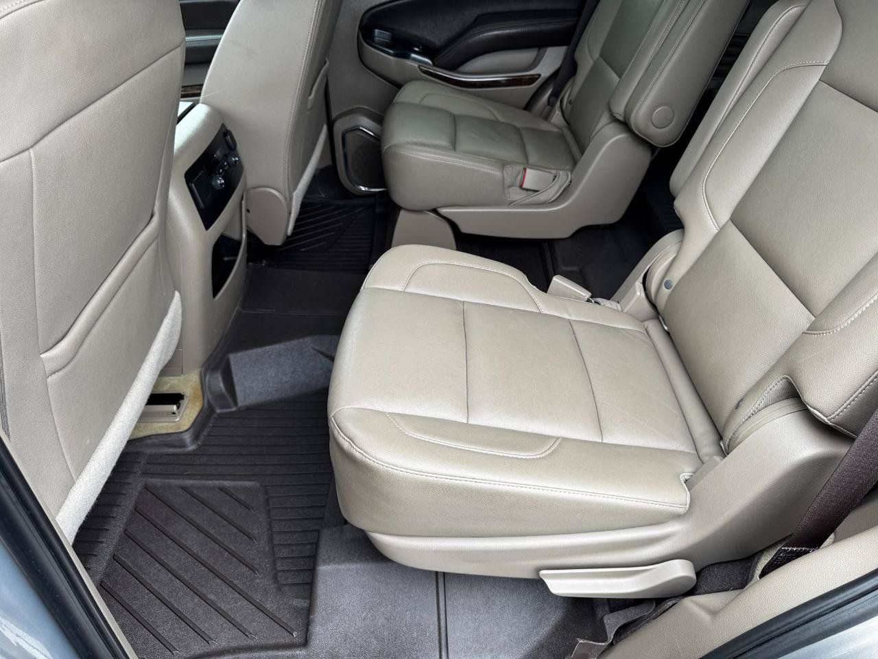 Used 2017 Chevrolet Tahoe LT RWD image 21