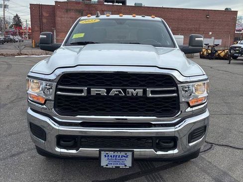 Used 2023 RAM 3500 Tradesman w/ Chrome Appearance Group image 8