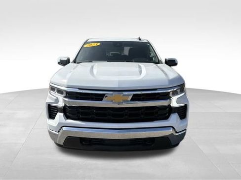 Used 2023 Chevrolet Silverado 1500 LT AWD/4WD image 7