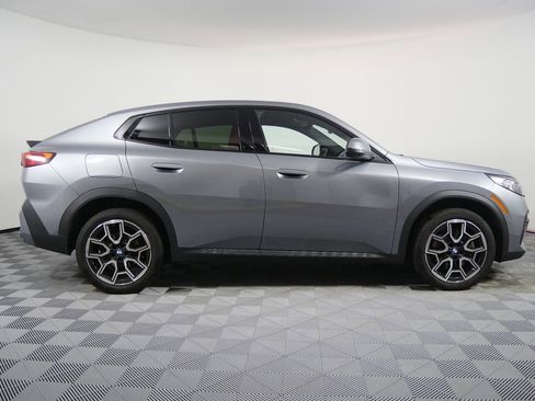 Certified 2025 BMW X2 xDrive28i image 2